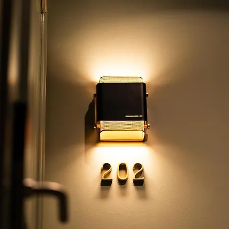 Avus M And By Da'home Porto