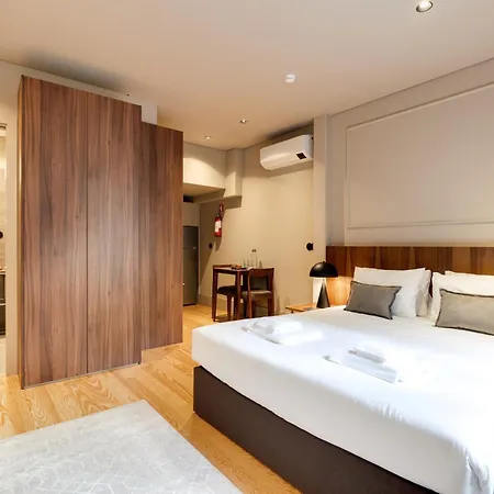 Avus M And By Da'home Apartman