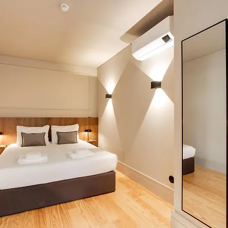 Avus M And By Da'home Apartman *