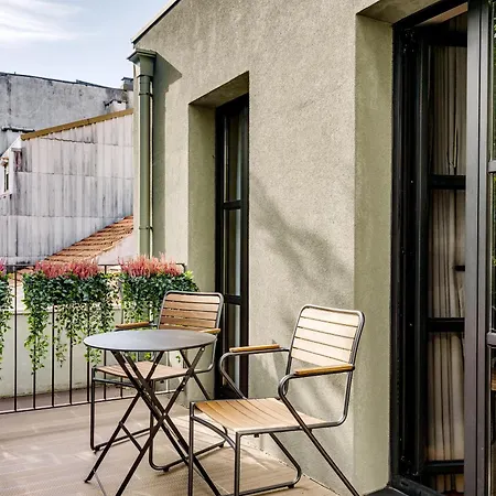 Avus M And By Da'home פורטו