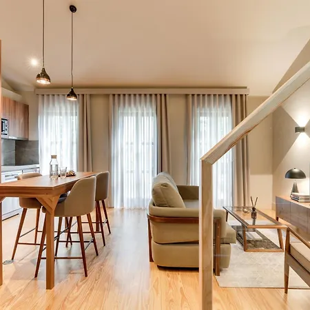 Avus M And By Da'home Apartman Porto