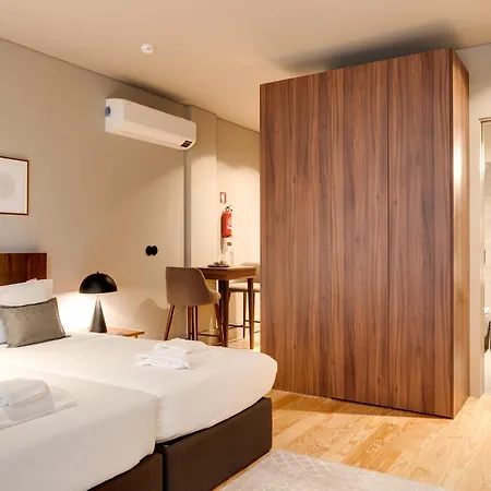 Avus M And By Da'home Apartman *