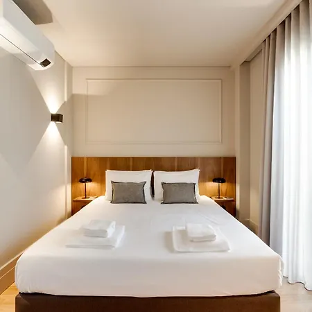 Avus M And By Da'home Porto