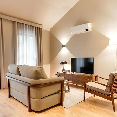 Avus M And By Da'home Apartment Porto