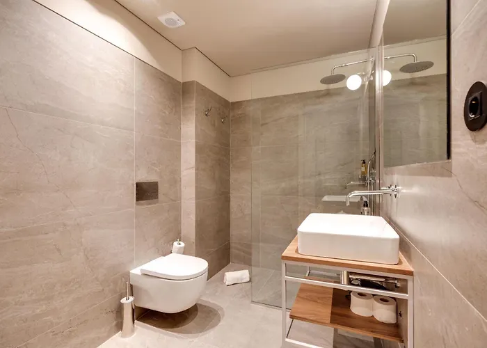 Avus M And By Da'home