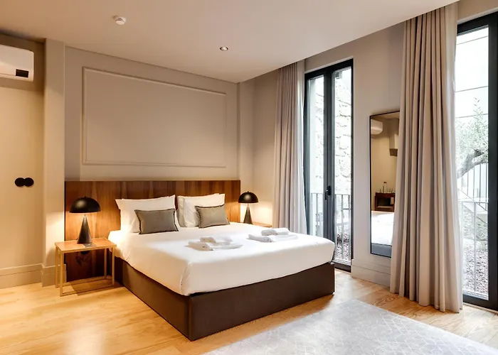 Avus M And By Da'home Apartment Porto