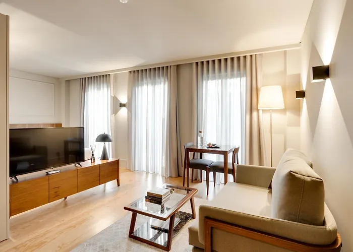 Avus M And By Da'home Apartment Porto