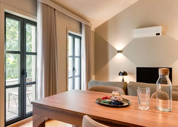 Avus M And By Da'home