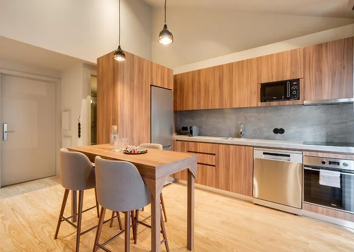 Avus M And By Da'home Apartment