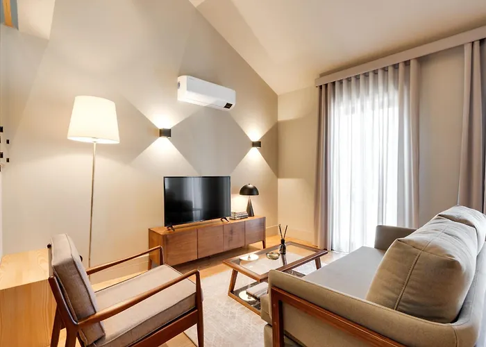 Avus M And By Da'home